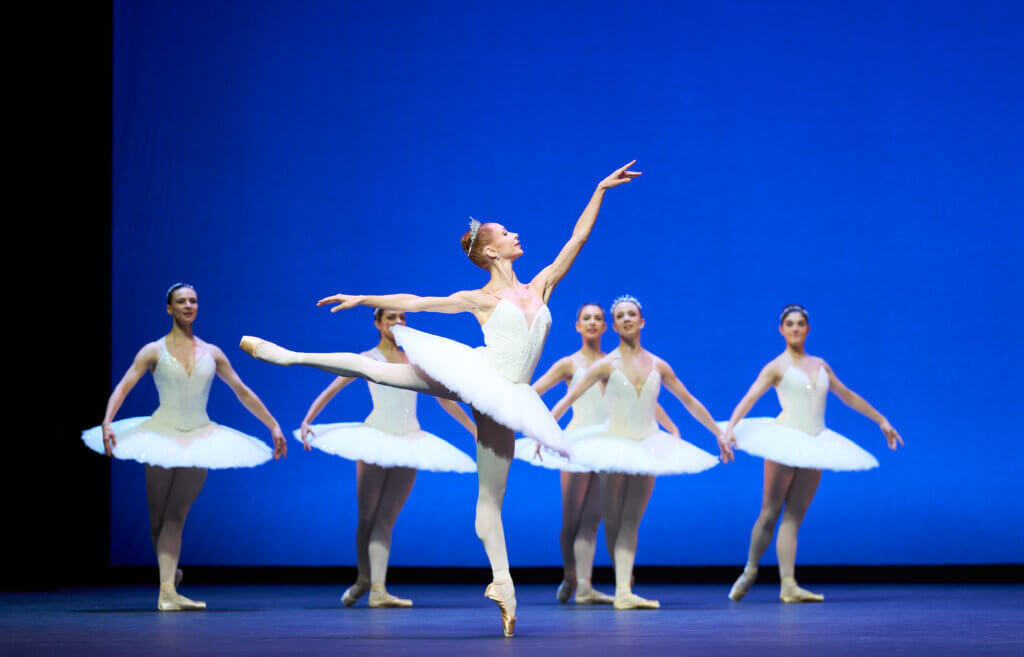 Iana Salenko in George Balanchines Symphony in C, Staatsballett Berlin 2026, Foto: Carlos Quezada
